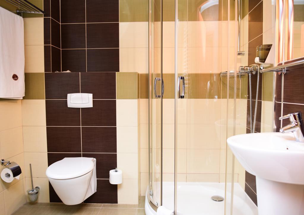 Hotel Wityng Ślesin Habitación foto