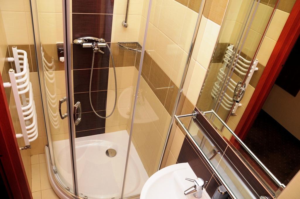 Hotel Wityng Ślesin Habitación foto